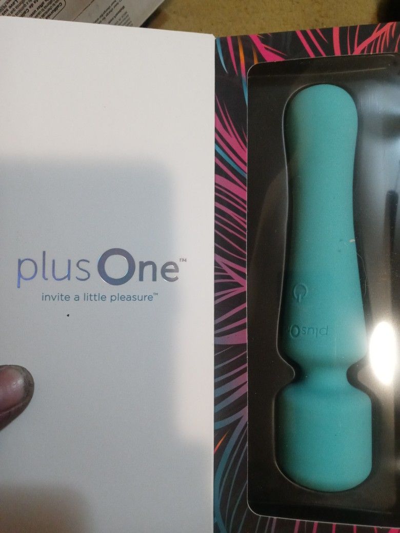 plus one wand vibrator Do Vibration Plates Have Any Benefits? Experts Weigh In main image 0