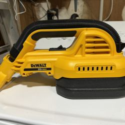 Dewalt XR-20 20v Hand held vacuum