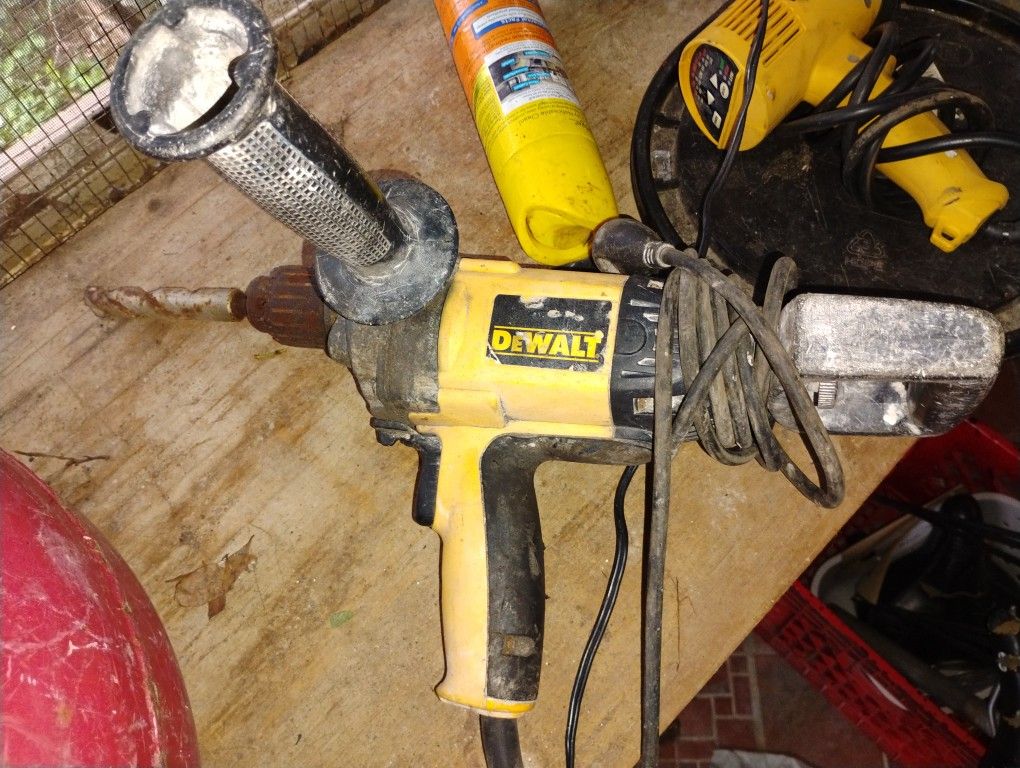 DeWalt  Dw130v Reversible Power Drill