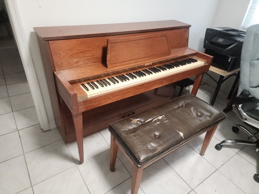 Keller Piano
