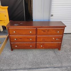 6 Drawer Dresser 