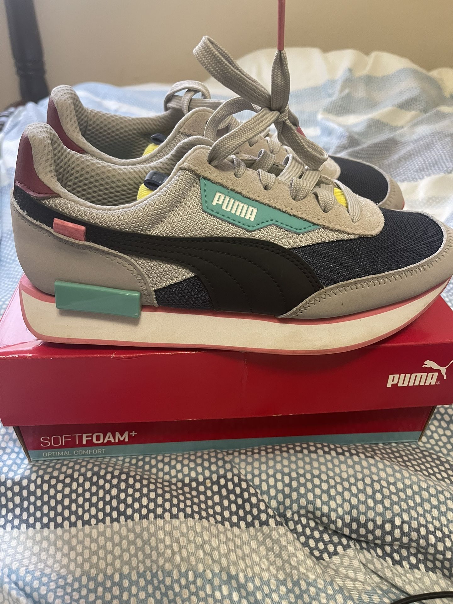 Puma Kids Sz 4.5