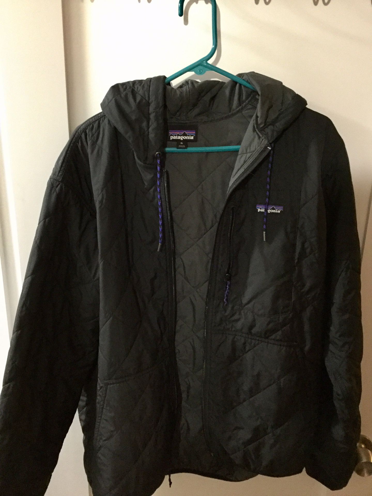 Patagonia Diamond Quilted Bomber hooded jacket