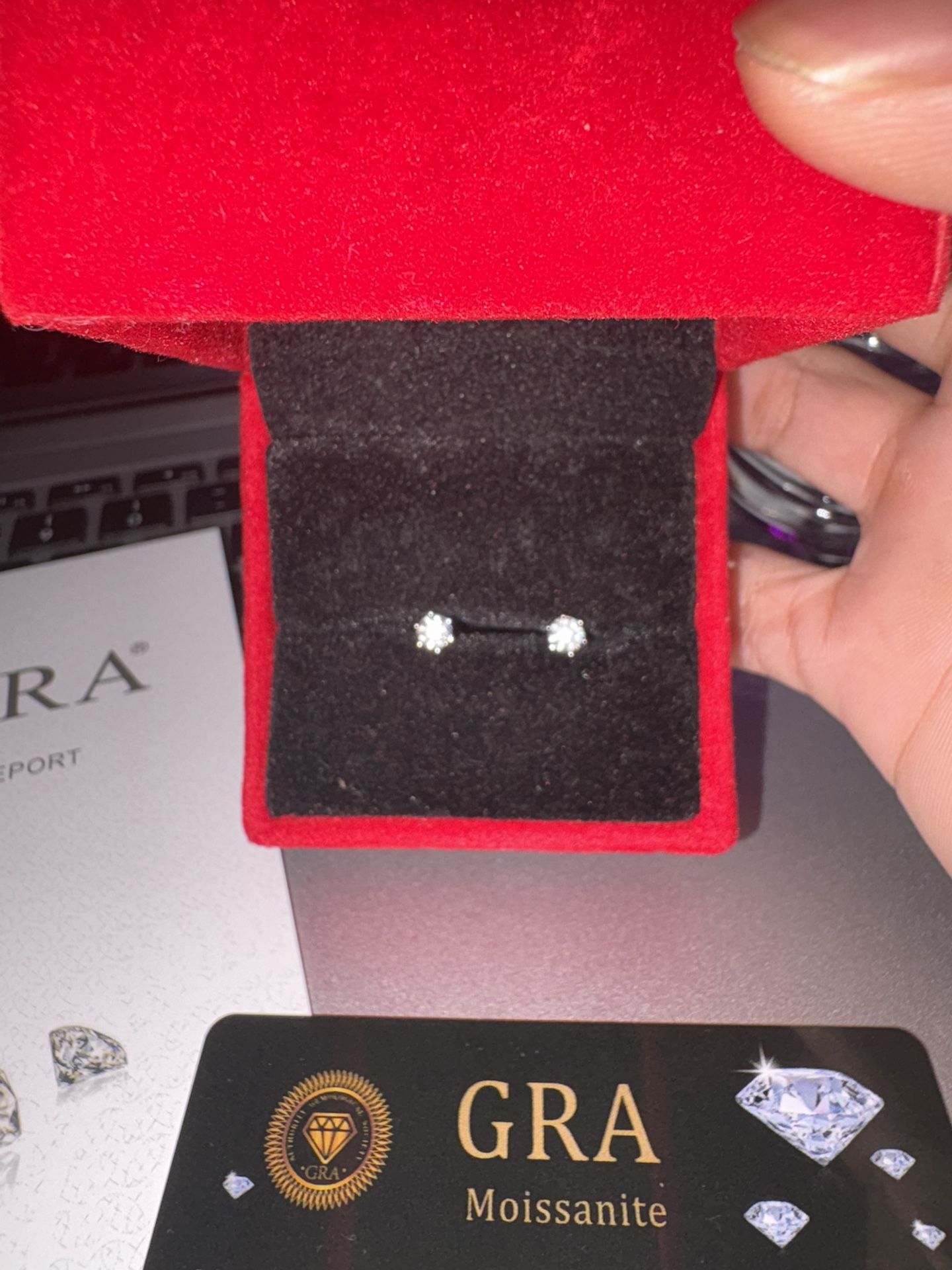 Vvs Earrings 4mm six Claw passing daimond Test 