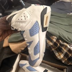 Air Jordan 6 Retro “UNC”