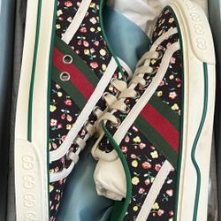 Gucci Shoes 