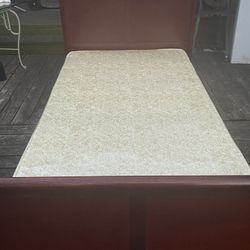 twin bed good condition New mattress