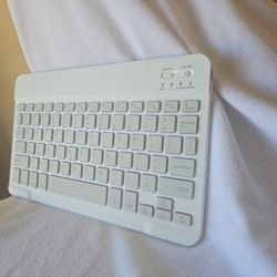 Mini Bluetooth Keyboard