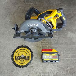 New Dewalt FLEXVOLT Worm Style Circular Saw 7 ¼in with 9.0 Battery  60V