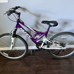 Girl’s 26” Huffy 18 Speed Trail Runner Mountain Bike