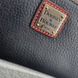 Dooney & Bourke Wallet 