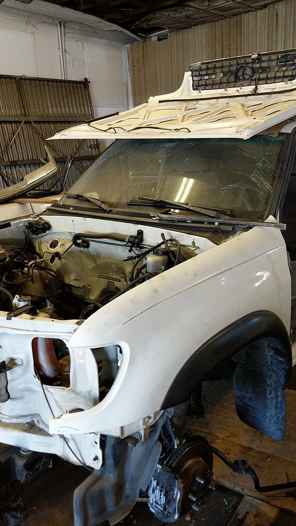 2000 Toyota tundra V8 4 wheel drive, parting out for Sale in Phoenix