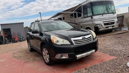 🚙 2011 Subaru Outback 3.6R AWD –