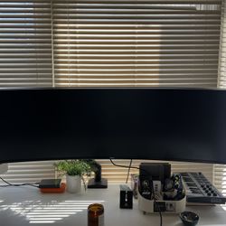 NEW Dell Curved 49” Monitor & Heavy Duty Extendable Arm
