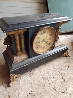 1905 Antique Mantel Clock!