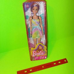  ~ BRAND NEW ~ Barbie Fashionista doll
