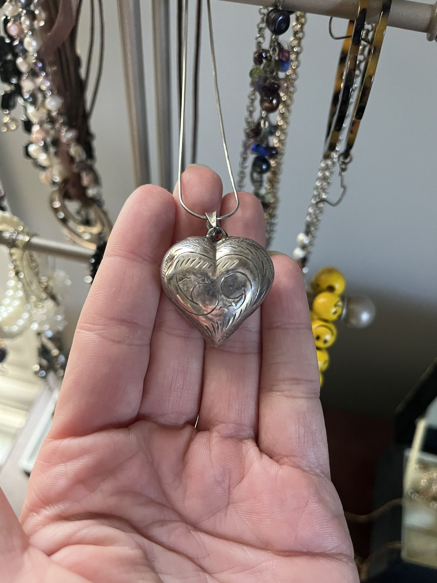 925 Stamped Heart And Chain 