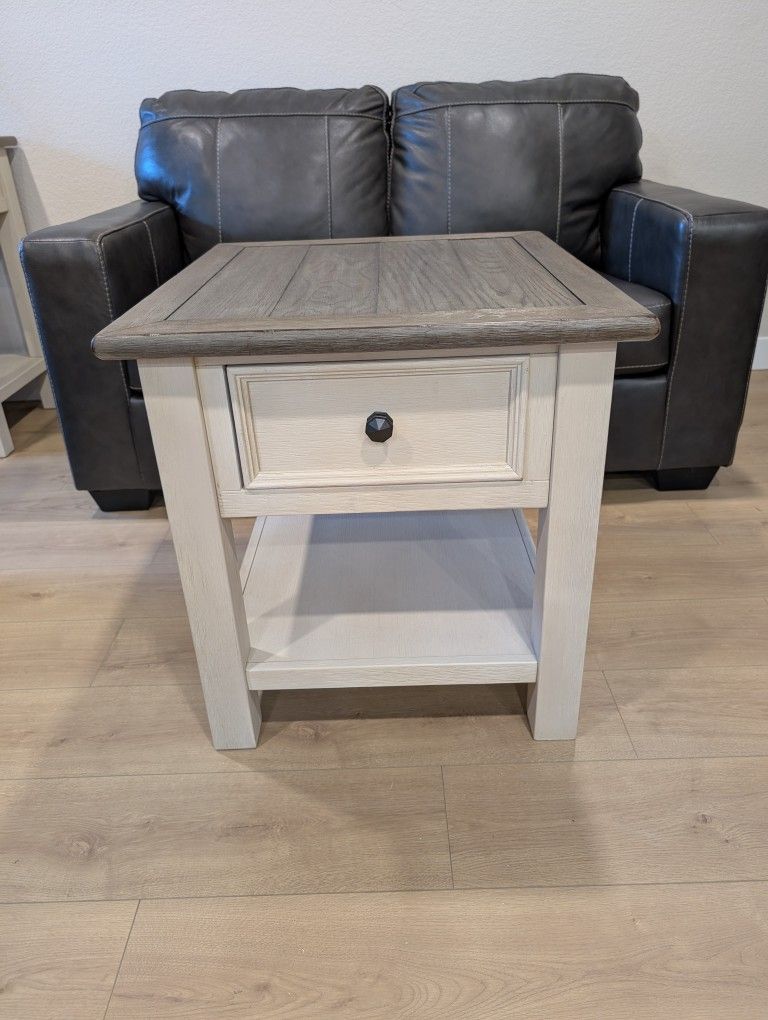 2 End Tables