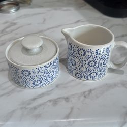 Sugar and creamer set