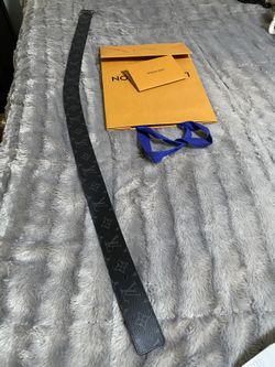 LV INITIALES 40 MM REVERSIBLE MONOGRAM ECLIPSE