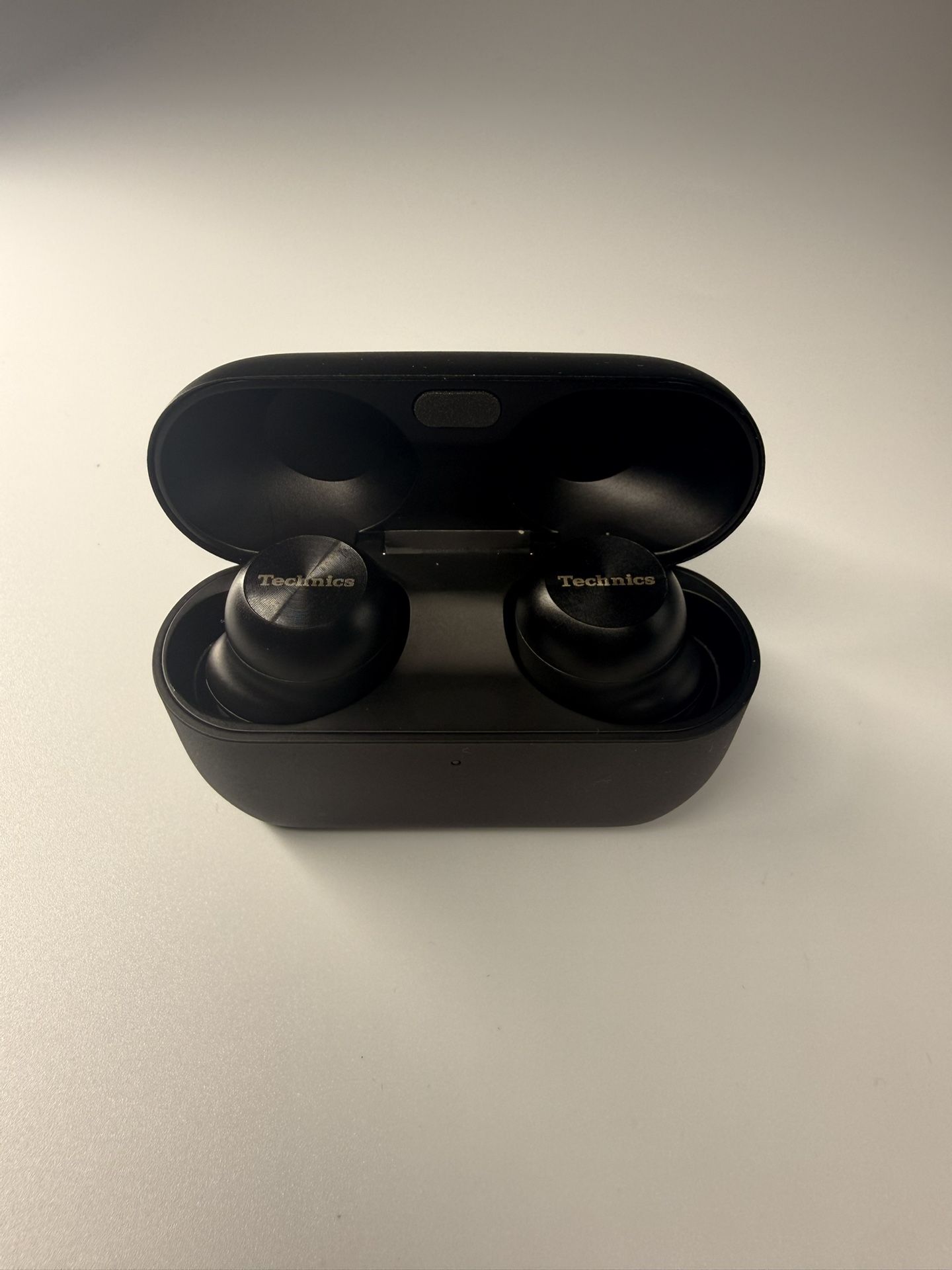 Technics Wireless Earbuds Bluetooth – Excellent Condition