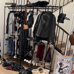 Clothing Rack Large Can Break Apart 
