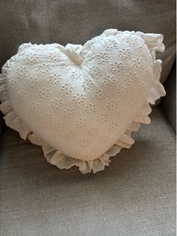 Heart pillow