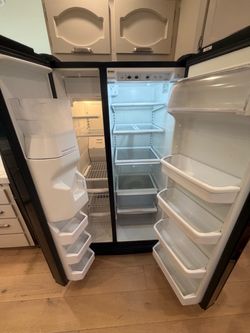 Black Side-by-Side Refrigerator with Ice & Water Dispenser – Must Pick Up Tomorrow