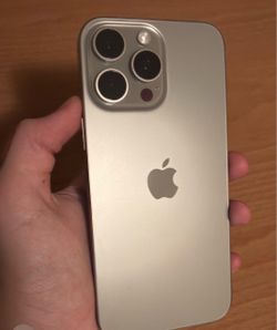 Apple iphone 16pro UNLOCKED