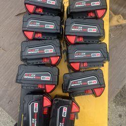 Milwaukee Battery 10.battery Fur $450
