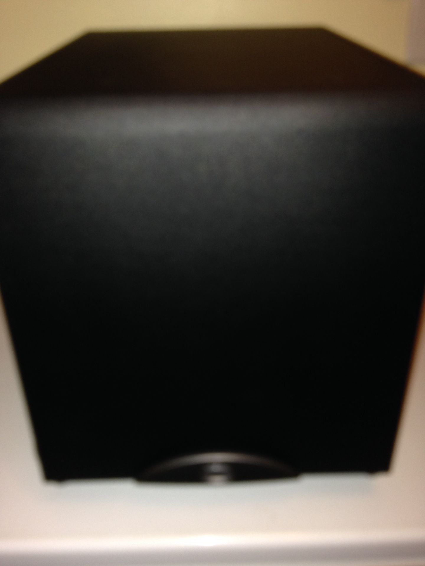 Klipsch Sub-10 Powered Subwoofer 10" make a offer read description Home theater