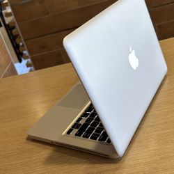 Apple MacBook Pro 13” i5/8GB/256GB SSD $140 