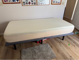 Lucid L600 Twin XL  Adjustable bed frame and mattress