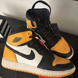 Youth Jordan 1 Retro (Size 4.5Y)