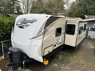2017 Keystone Cougar HALF-TON 28RBKWE