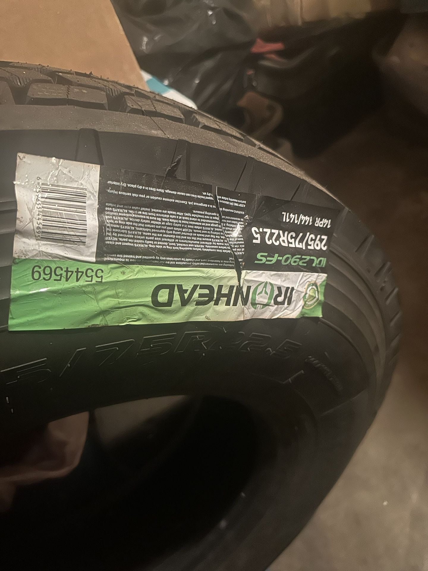 295 75/ R22.5 Ironhead Drive Position Tire 250$OBO