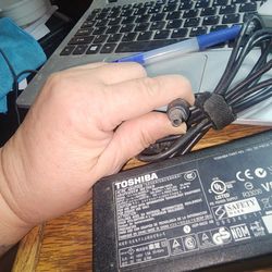 Laptop Power Supply