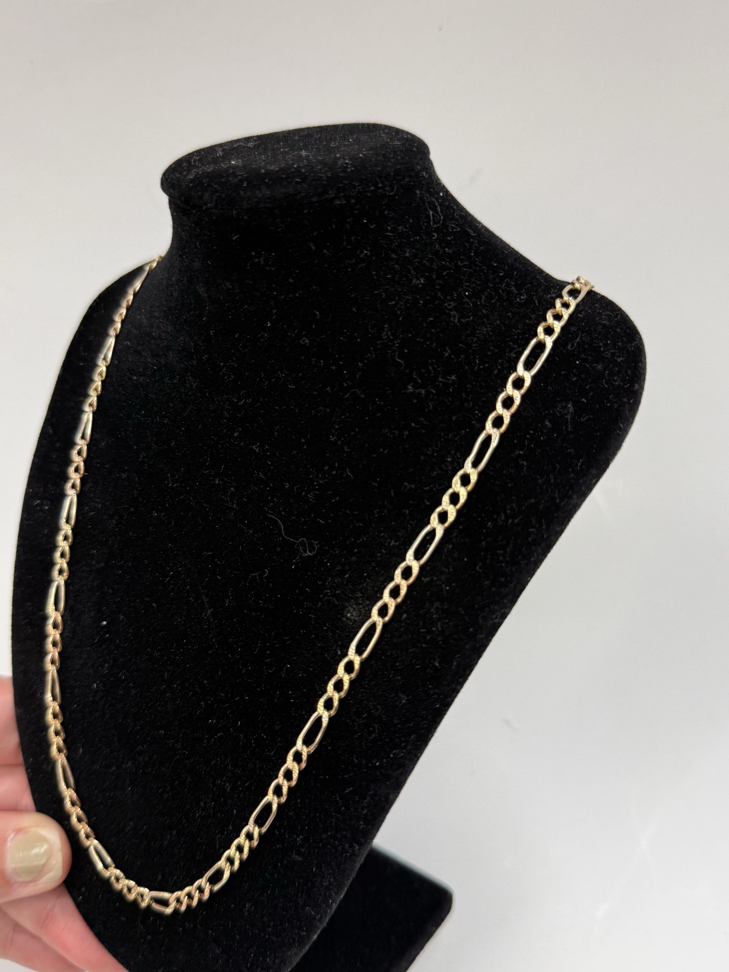 14K Yellow Gold Figaro Chain 26” 8.5g 🔥