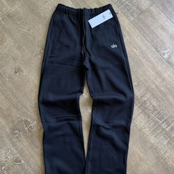 Alo Black Accolade Sweatpants