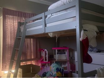 Bunk bed/Loft bed