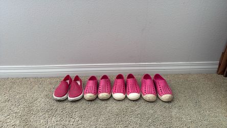 Crocs/ Native shoes
