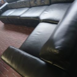 SECTIONAL GENUINE LEATHER RECLINER ELECTRIC ⚡ BLACK COLOR .. DELIVERY SERVICE AVAILABLE 💥🚚💥