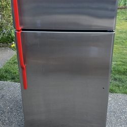 Ge Fridge Size 33w 31d 66h) I Can Help You With Free Delivery Within 10 Miles Distance 