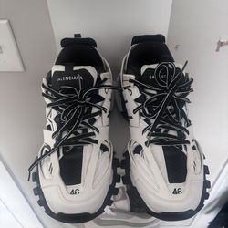 Balenciaga Tracks