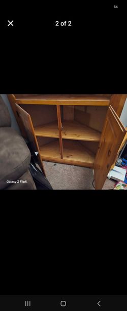 Corner hutch