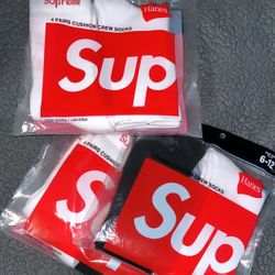 Supreme Socks 