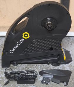 Cycleops Hammer bicycle trainer - with adapters