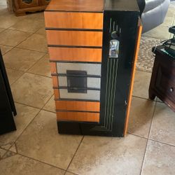 Vintage Majestic Radio
