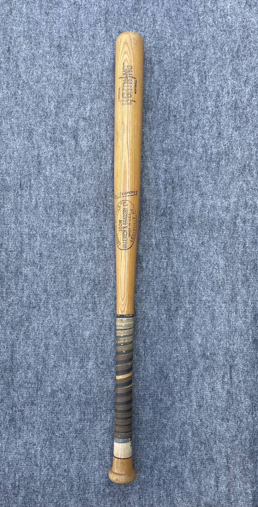 Vtg Louisville Slugger LIGHTNING 100W Wood Softball Bat 34" Hillerich & Bradsby
