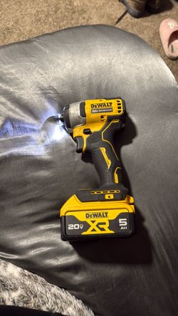 Dewalt impact with battery